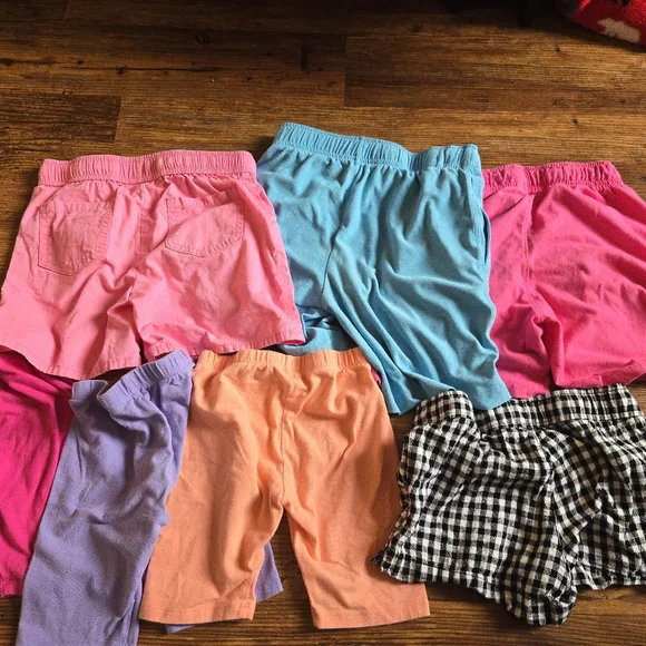 Lot Of 7 Pairs of Girls Size Small Shorts - Picture 7 of 7
